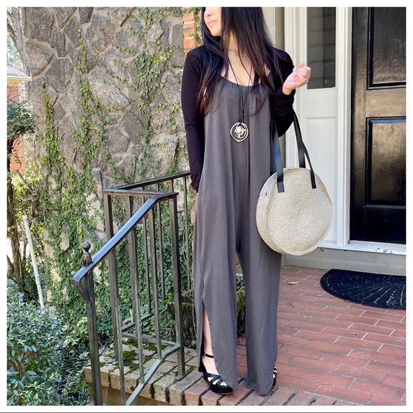 Chic Tank jumpsuit with side slits - Picture 2 of 9